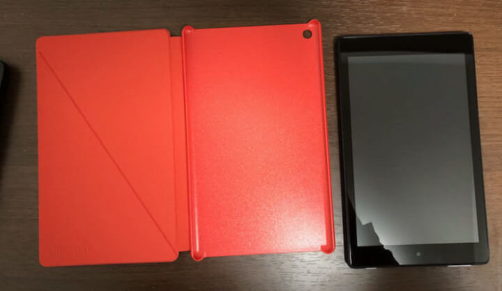 f:id:masa381man:20171203143241j:plain Fire HD 8本体とカバー